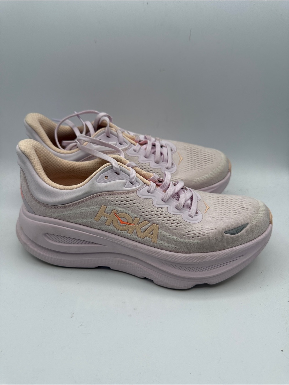 Hoka Bondi 9 Women's 7B Running Sneakers in Pale Pink and Peach Accents S16